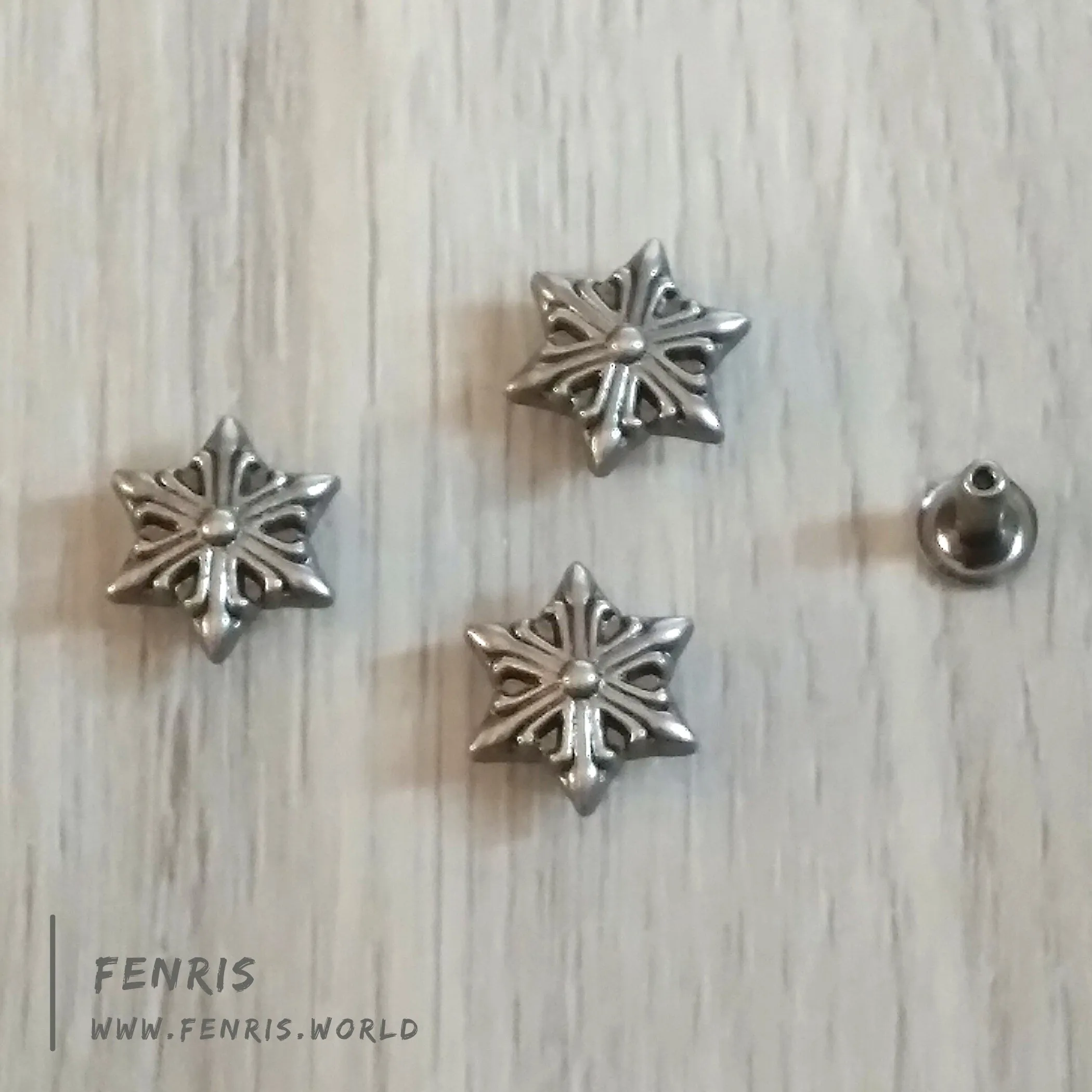 Rivets Studs Silver Snowflake